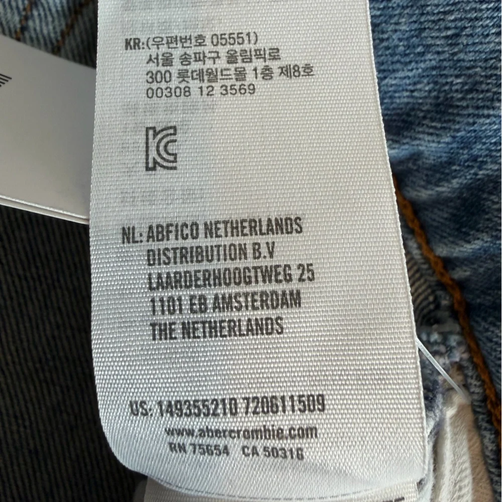 Abercrombie & Fitch Curve Love Mom‎ Shorts 36 High Rise Distressed NWT 4” Denim